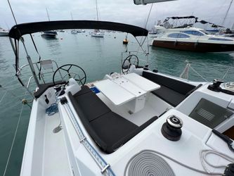 42' Jeanneau 2019 Yacht For Sale